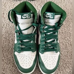 Nike Air Jordan 1 Retro Forest Green and White High-Tops